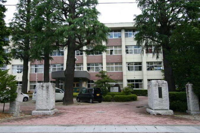 松本県ヶ丘高等学校外観画像