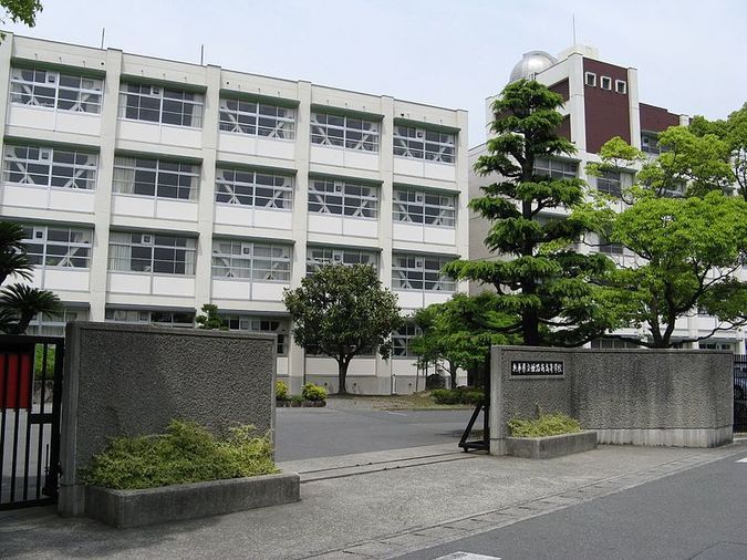 姫路南高等学校外観画像