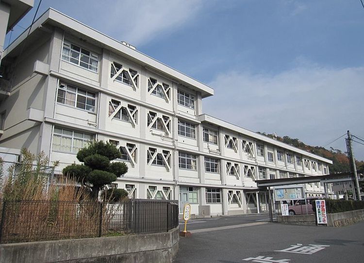 吉田高等学校画像