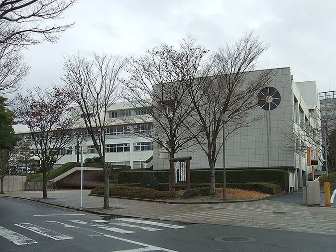福岡工業大学附属城東高等学校外観画像