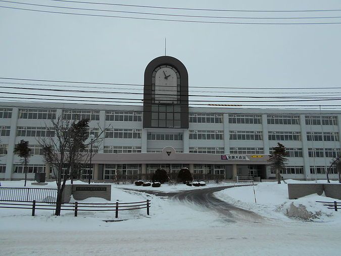 釧路湖陵高等学校外観画像