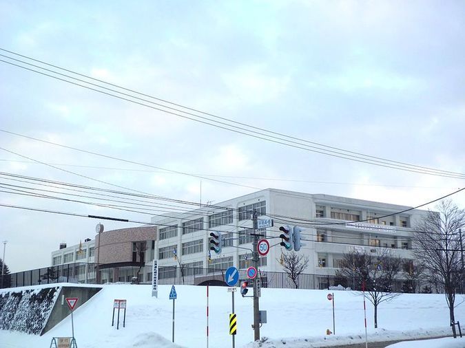 札幌平岡高等学校外観画像