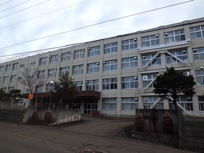 札幌平岸高等学校外観画像