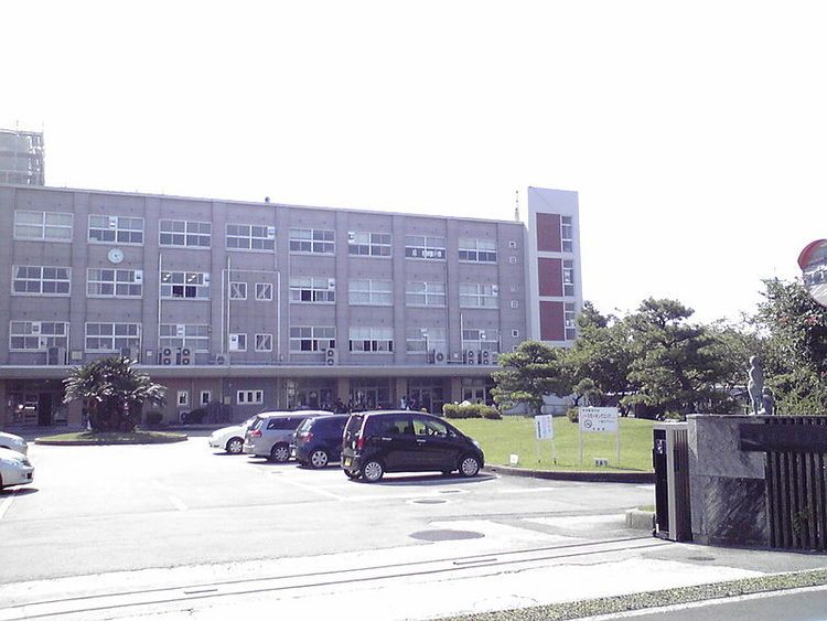津東高等学校画像