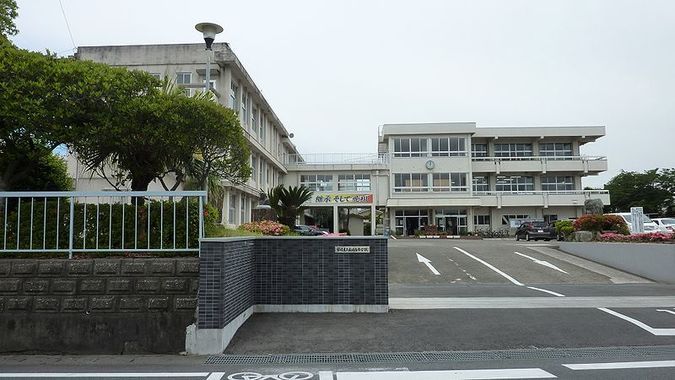 延岡高等学校外観画像