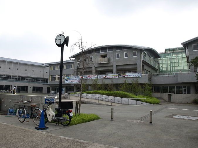 横須賀市立横須賀総合高等学校外観画像