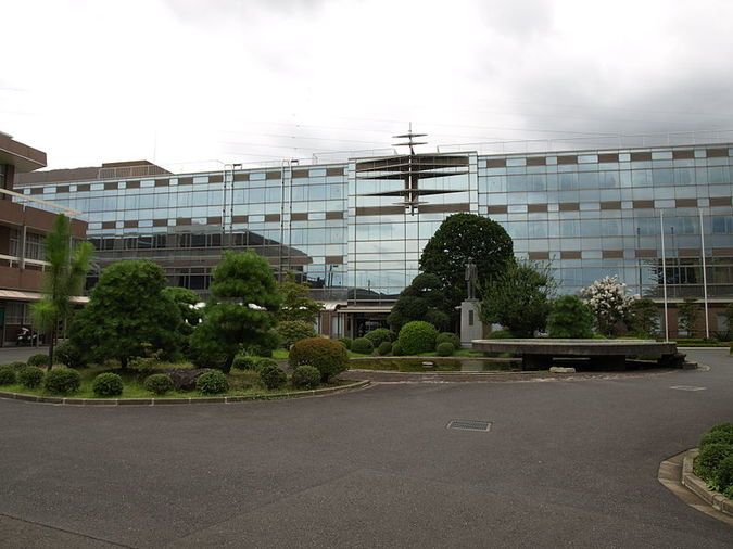 横浜商科大学高等学校外観画像