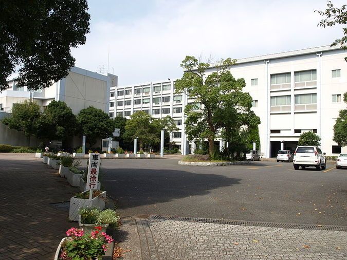 横浜市立南高等学校外観画像