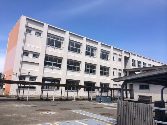 神島高等学校外観画像