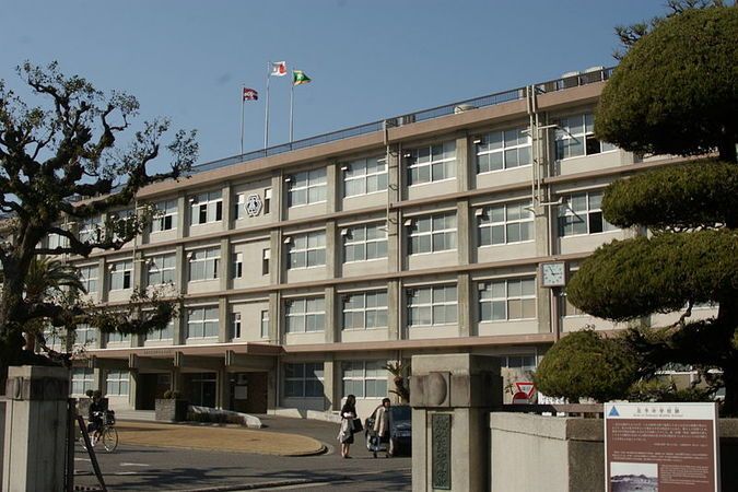 松山北高等学校外観画像