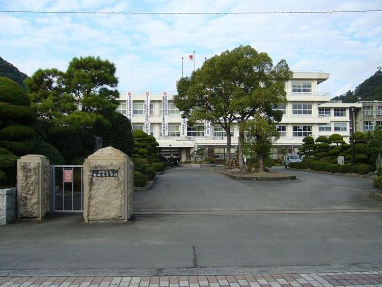 吉田高等学校画像