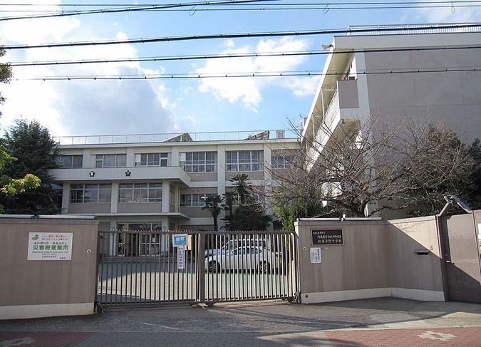 大阪教育大学附属高等学校平野校舎外観画像