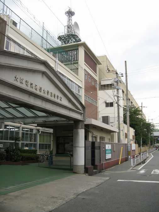 大阪電気通信大学高等学校外観画像