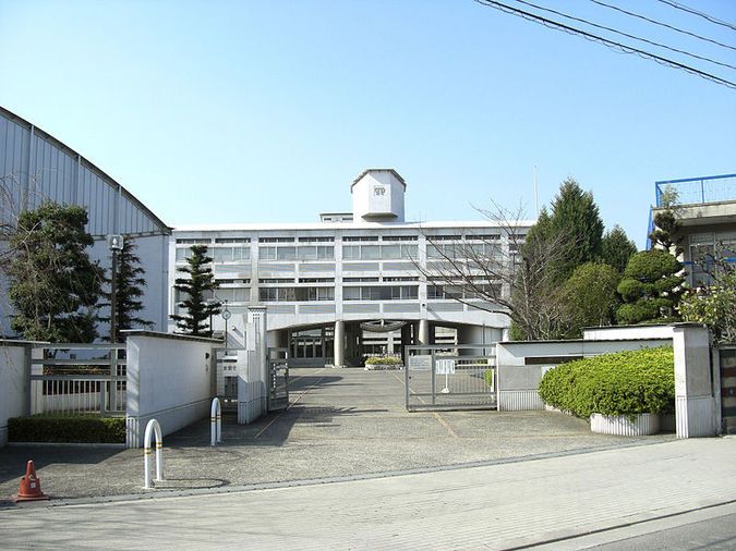 茨木高等学校外観画像