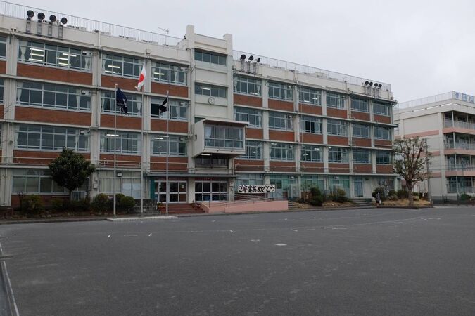 松江第二中学校外観画像