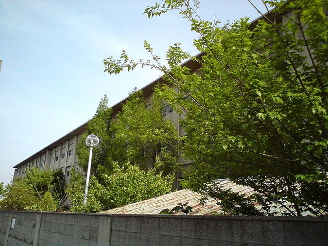 三島高等学校外観画像