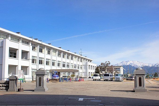 坂井高等学校外観画像