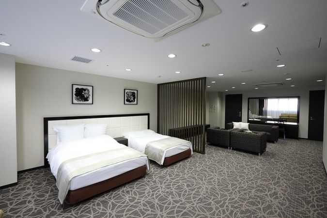 大阪ホテル・観光＆ウェディング専門学校