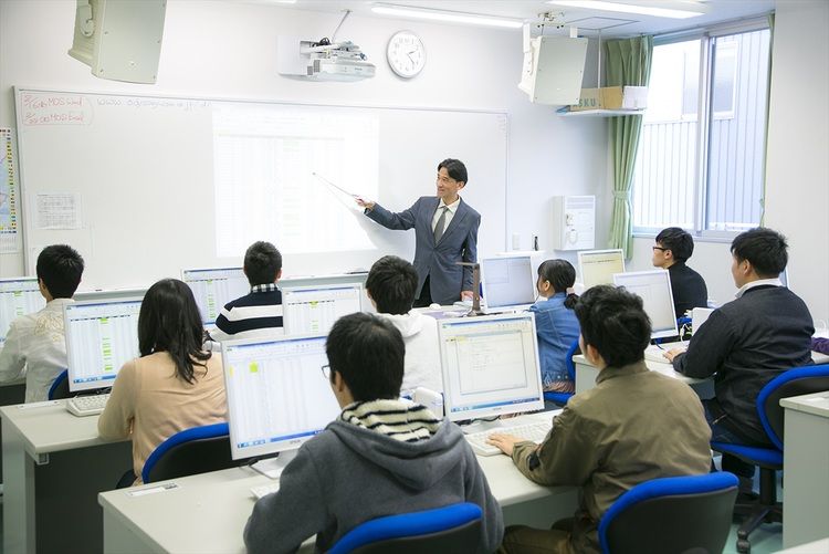 鹿児島環境・情報専門学校画像