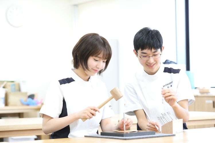 鳥取市医療看護専門学校画像