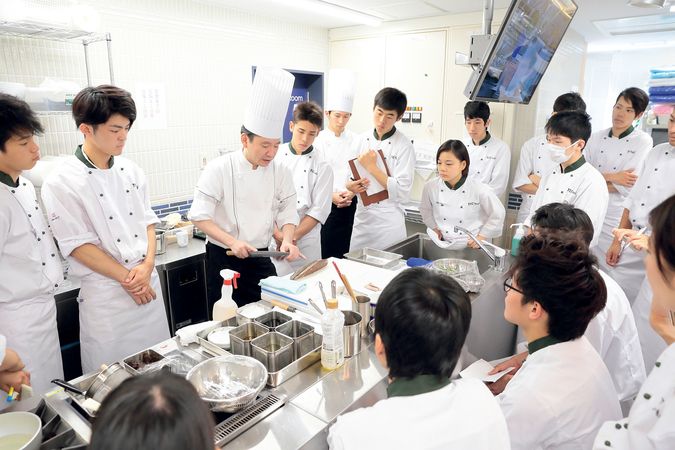 名古屋辻学園調理専門学校