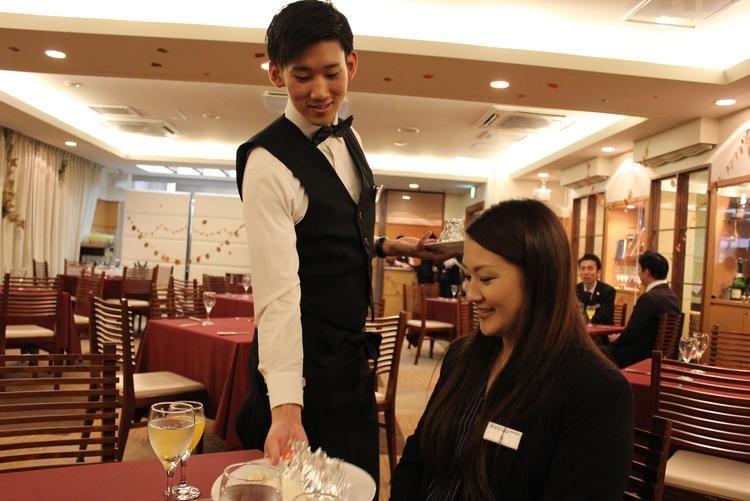 大阪外国語・ホテル・エアライン専門学校画像