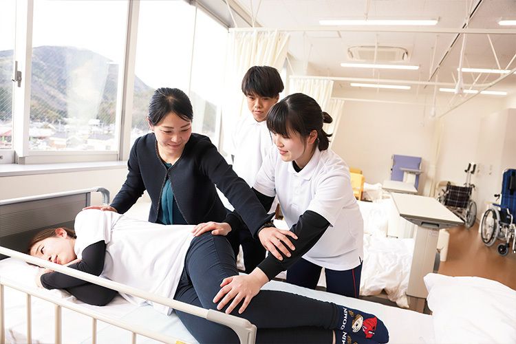 美作市スポーツ医療看護専門学校画像