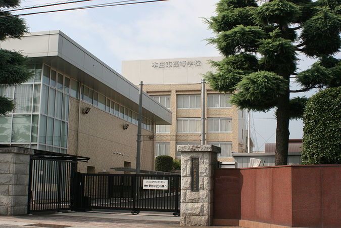 本庄東高等学校附属中学校外観画像