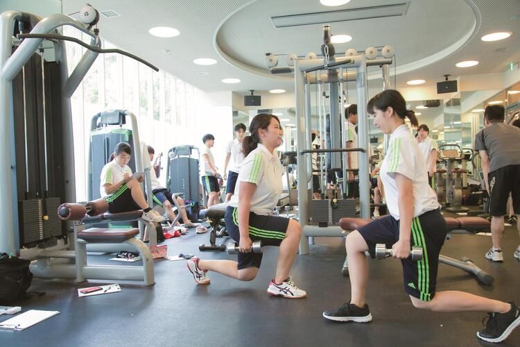 沖縄リゾート＆スポーツ専門学校画像