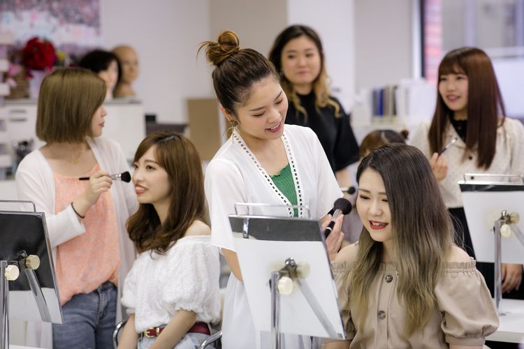 アフロート美容専門学園町田校画像