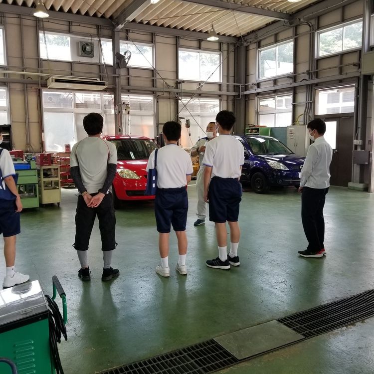 専門学校広島国際学院自動車整備大学校画像