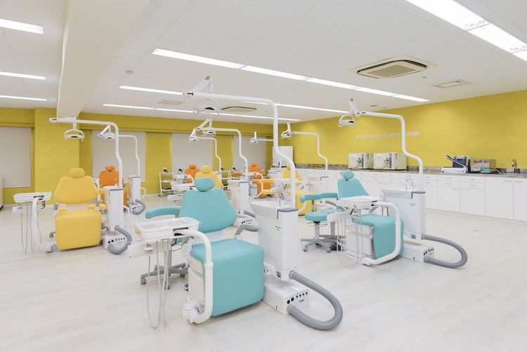 京都歯科衛生学院専門学校画像