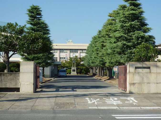 西大寺高等学校外観画像