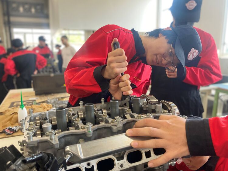 専門学校　浜松工科自動車大学校画像