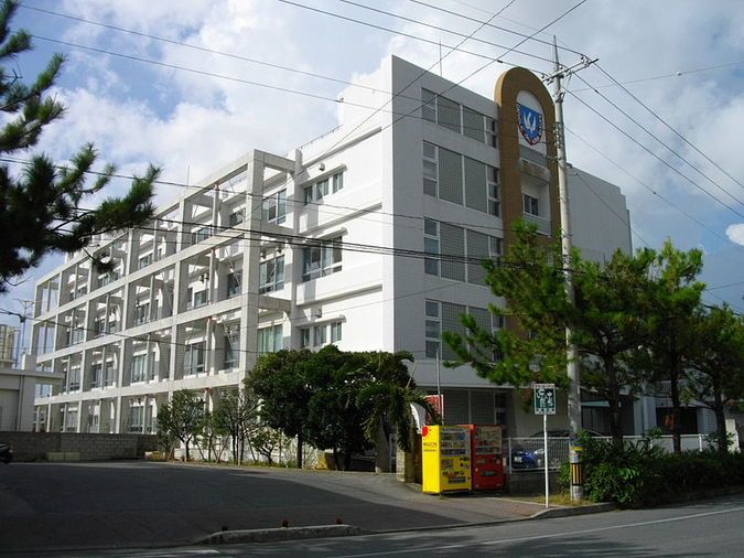 沖縄カトリック高等学校外観画像